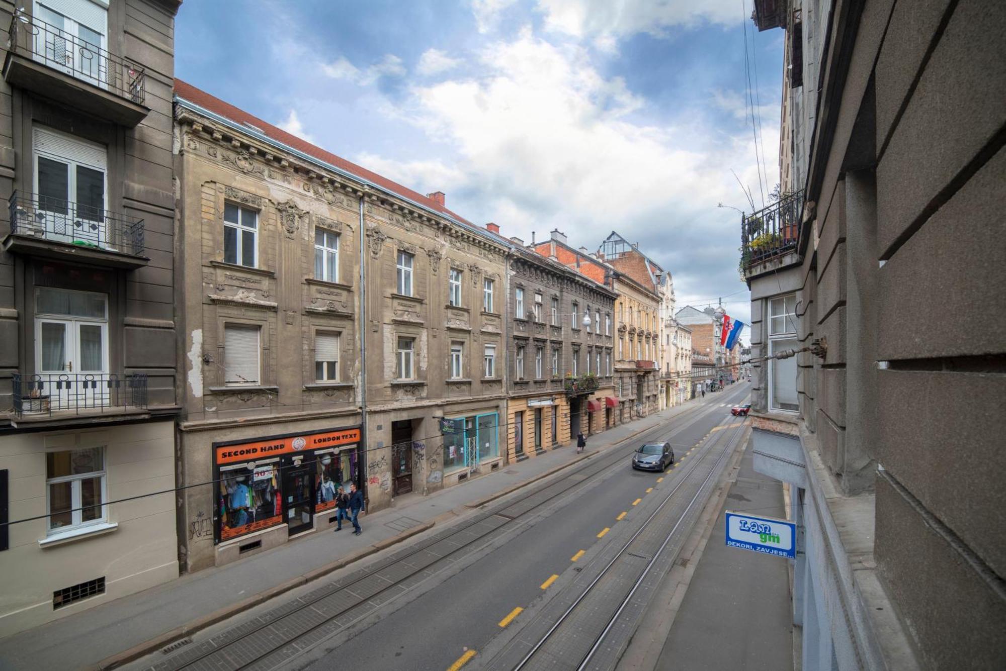 Apartments Bella Mia, 1St Floor Zagreb Exteriör bild